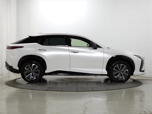 Used 2023 Lexus RZ 450e Premium image 11