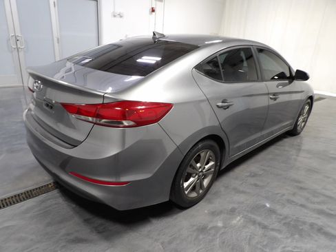 Used 2018 Hyundai Elantra Value Edition FWD image 4