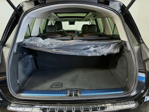 New 2026 Mercedes-Benz GLS 450 4MATIC image 28