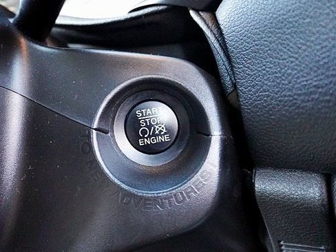 Certified 2022 Jeep Renegade Latitude image 29