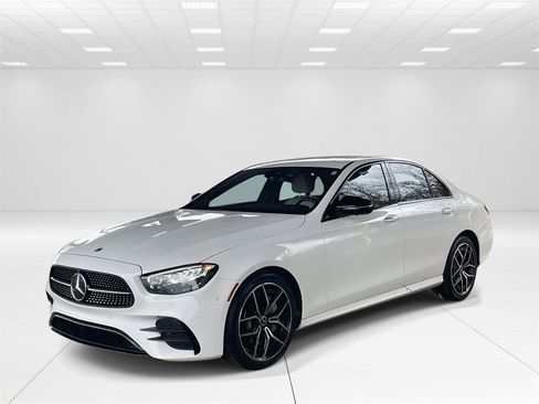 Used 2022 Mercedes-Benz E 350 Sedan image 3
