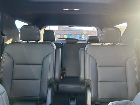 New 2026 Chevrolet Traverse LT w/ Sun and Wheel Package image 28