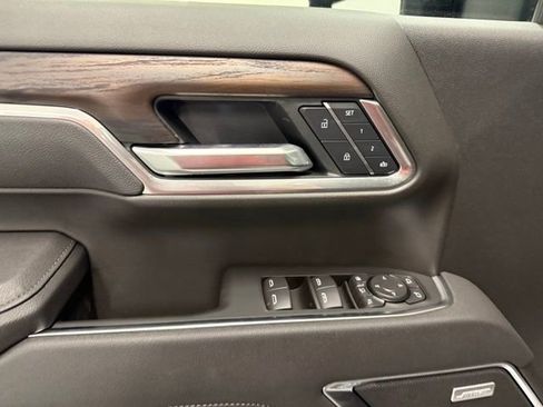 New 2025 GMC Sierra 2500 SLT image 15