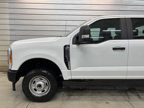 Used 2023 Ford F250 XL image 3