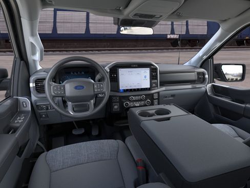 New 2026 Ford F150 XLT w/ XLT Chrome Appearance Package RWD image 9