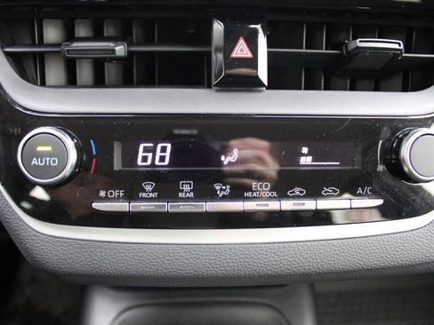 Certified 2024 Toyota Corolla LE image 19