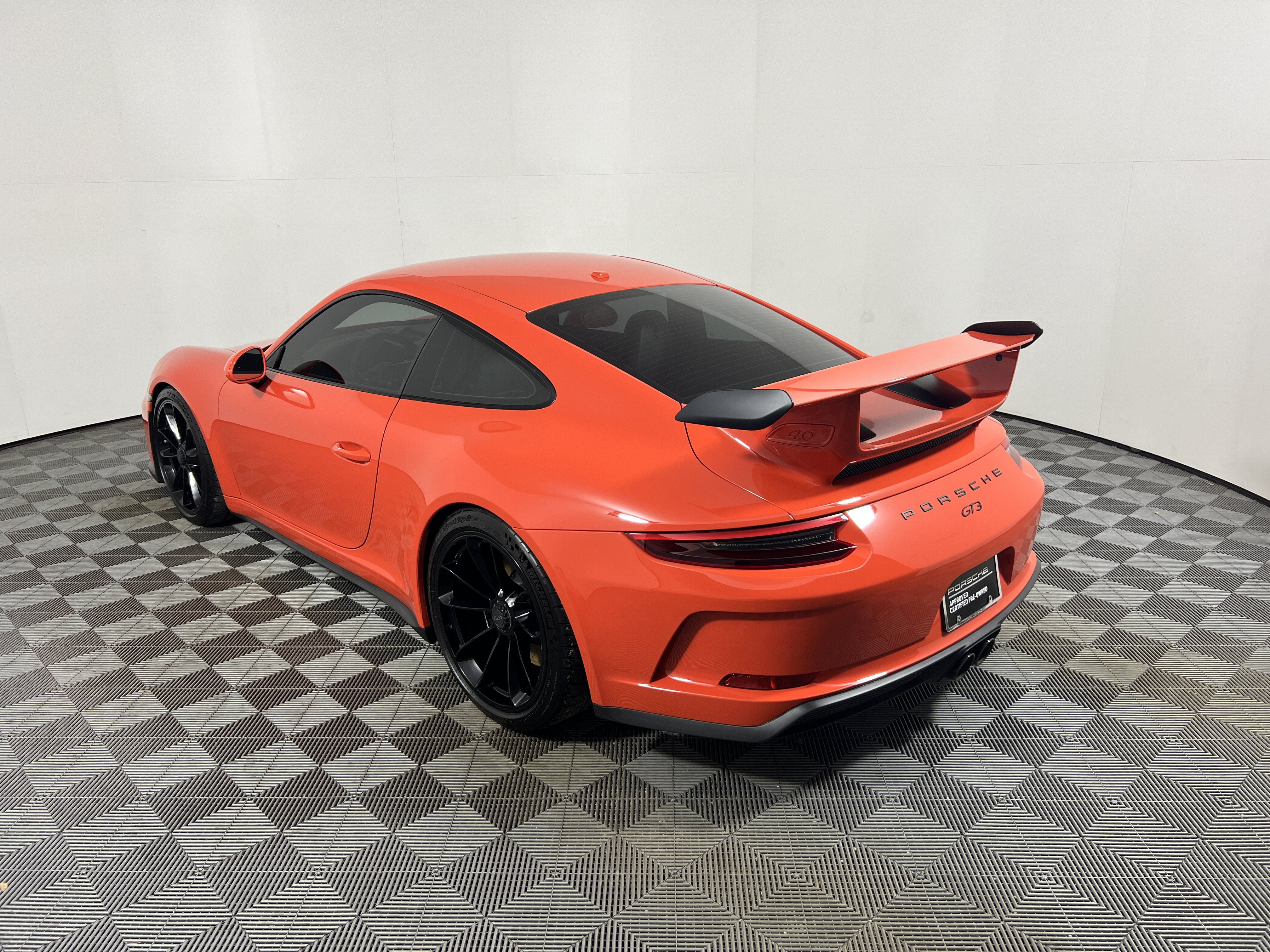 Certified 2018 Porsche 911 GT3 RWD image 3