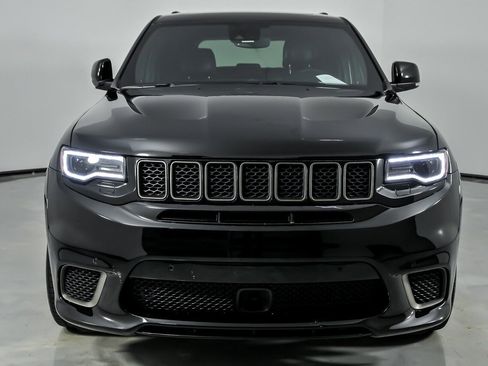 Used 2021 Jeep Grand Cherokee Trackhawk image 4