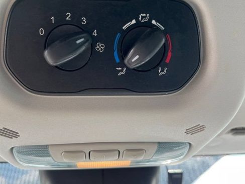 Used 2017 Ford Transit 350 XL RWD image 17