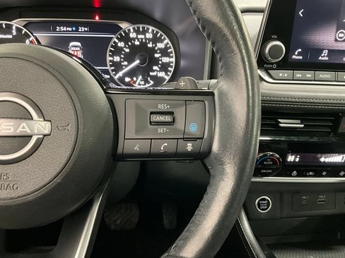 Used 2023 Nissan Rogue SL AWD/4WD image 18