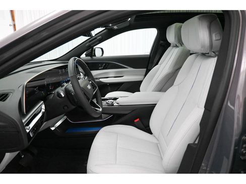 New 2026 Cadillac Lyriq Luxury image 18