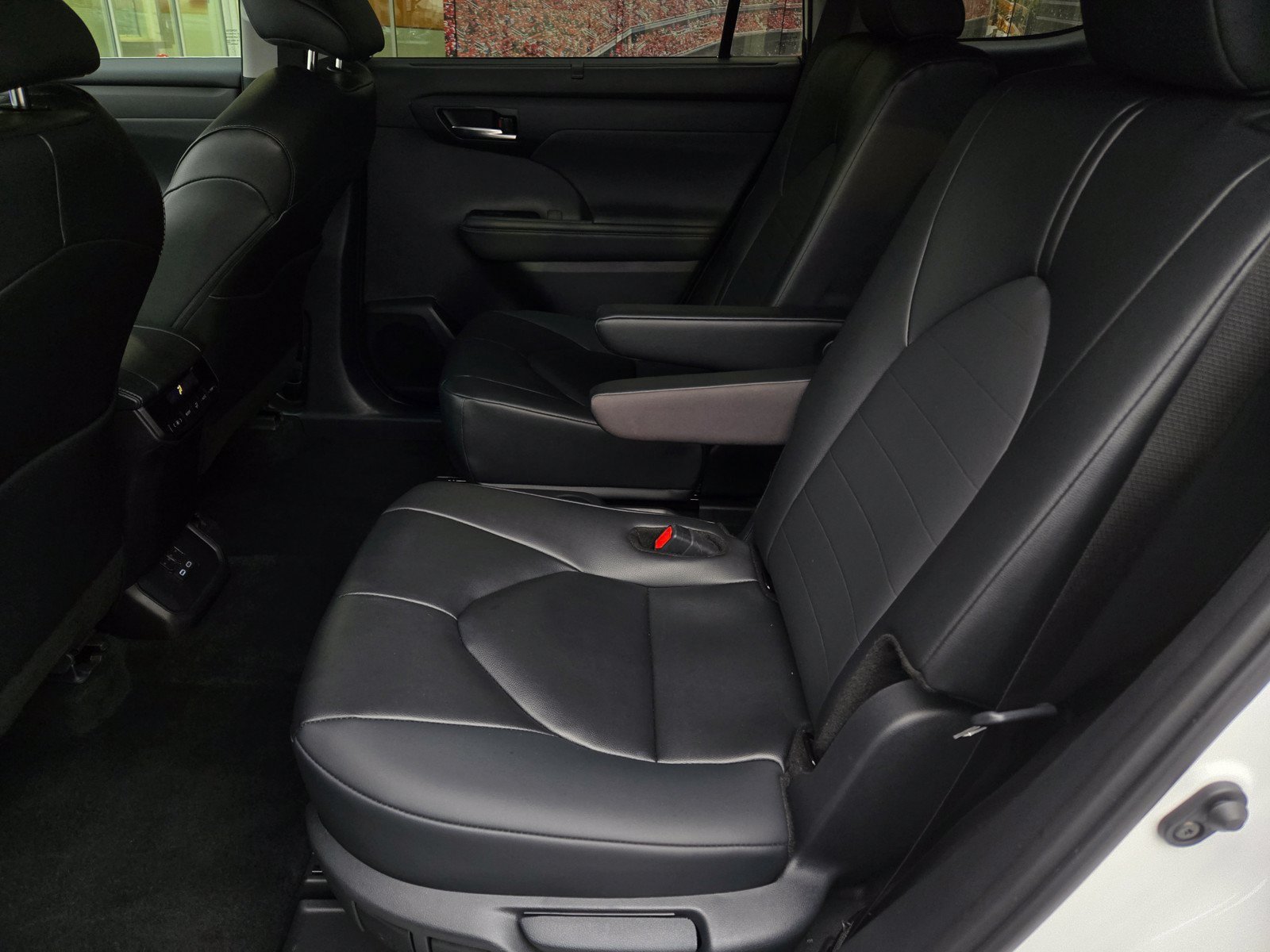 Certified 2026 Toyota Highlander XLE AWD/4WD image 11