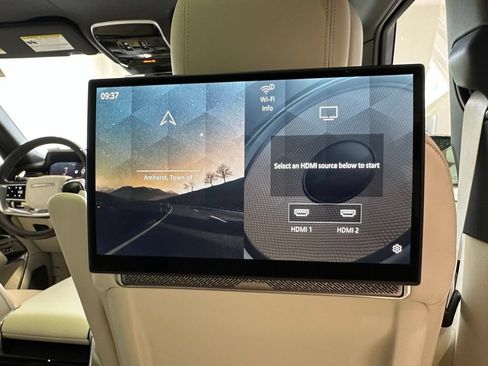 New 2025 Land Rover Range Rover Autobiography AWD/4WD image 17