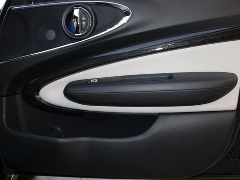 Used 2022 MINI Cooper Clubman S image 3