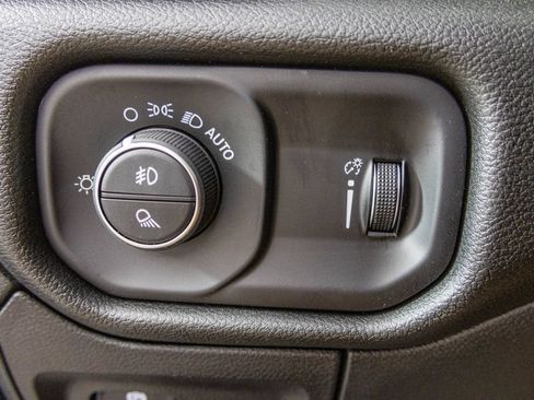 New 2026 RAM 1500 Express AWD/4WD image 29