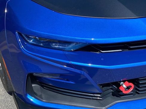 Used 2021 Chevrolet Camaro SS RWD image 4