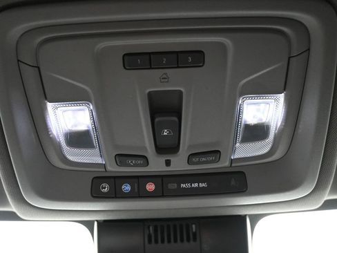 Used 2024 Chevrolet Silverado 1500 LTZ image 22