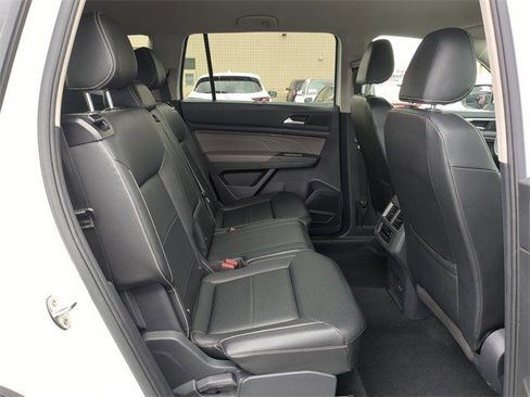 Used 2023 Volkswagen Atlas SE w/ Black Wheel Package image 31