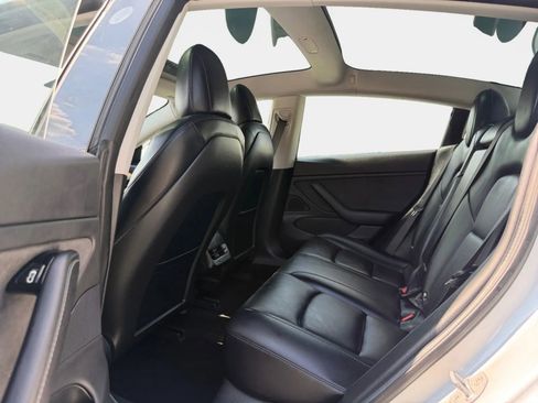 Used 2018 Tesla Model 3 Long Range RWD image 10