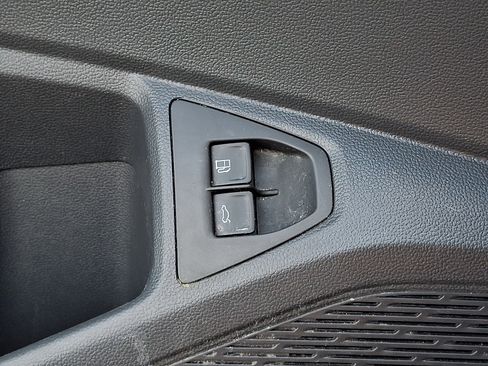 Certified 2023 Volkswagen Jetta SE w/ Panoramic Sunroof Package FWD image 27