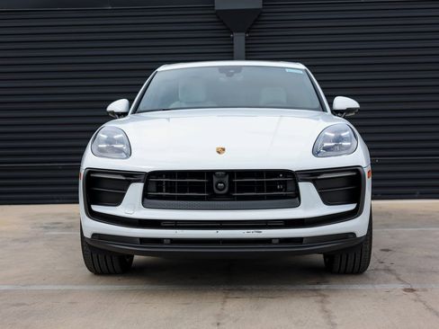 New 2026 Porsche Macan image 10
