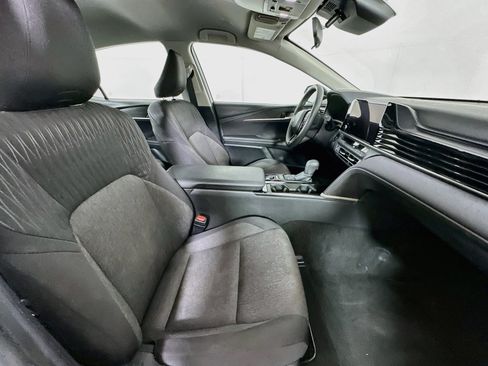 Used 2025 Toyota Camry LE FWD image 29