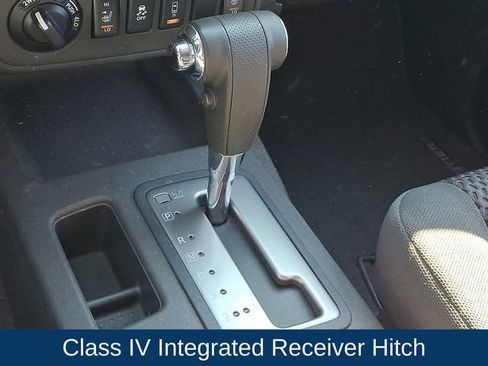 Used 2014 Nissan Frontier SV w/ SV Value Truck Package image 18