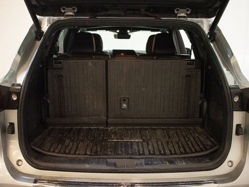 Used 2023 Toyota Highlander XSE AWD/4WD image 25