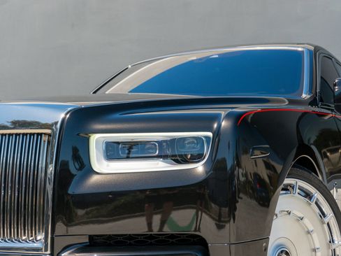 Used 2021 Rolls-Royce Phantom Sedan RWD image 26