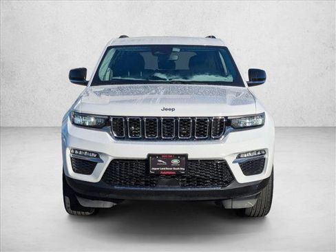 Used 2023 Jeep Grand Cherokee Limited image 2