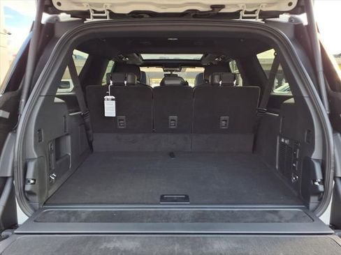 New 2025 Lincoln Navigator L Reserve w/ Jet Appearance Package image 16