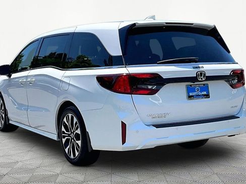 Used 2025 Honda Odyssey Elite image 5