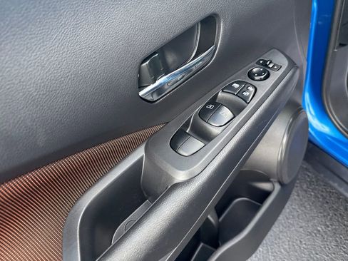 Used 2023 Nissan Kicks SR image 14