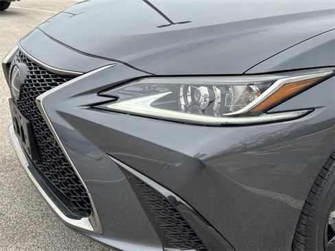 Certified 2025 Lexus ES 350 F Sport image 10