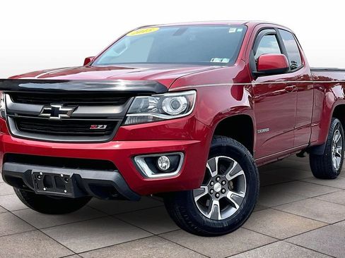 Used 2015 Chevrolet Colorado Z71 AWD/4WD image 2