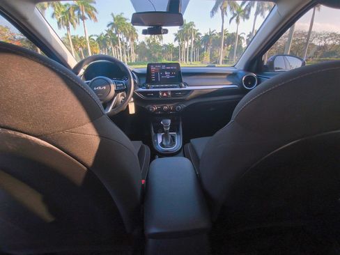 Used 2022 Kia Forte LXS FWD image 28