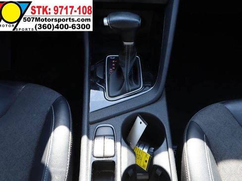 Used 2017 Kia Niro EX FWD image 17
