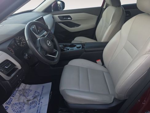 Certified 2024 Nissan Rogue SV w/ SV Premium Package image 9