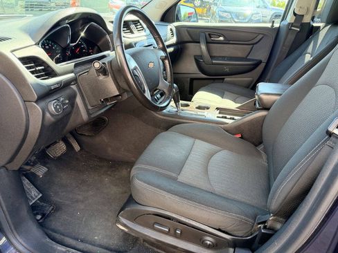 Used 2017 Chevrolet Traverse LT FWD image 11