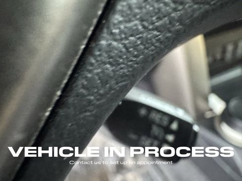 Used 2015 Toyota RAV4 Limited image 17