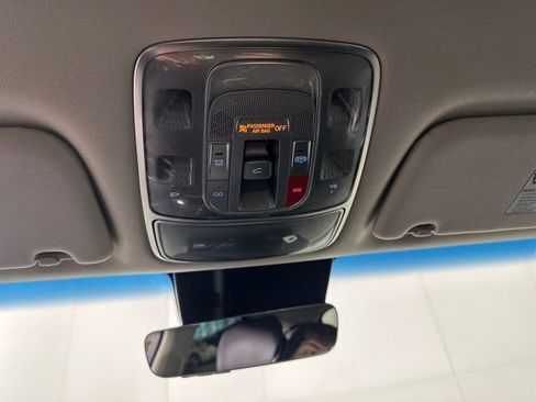 Used 2023 Genesis GV70 2.5T w/ Select Package image 24