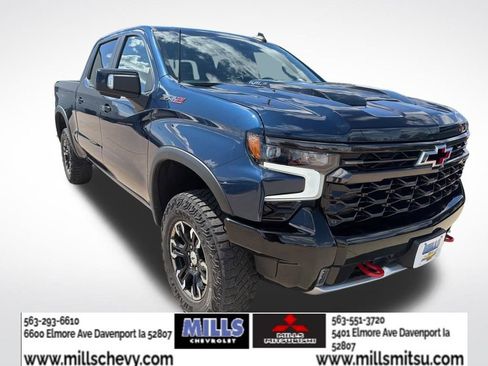 Used 2023 Chevrolet Silverado 1500 ZR2 w/ Technology Package AWD/4WD image 7