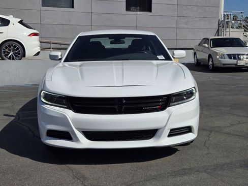 Used 2022 Dodge Charger SXT RWD image 3