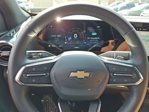 New 2026 Chevrolet Equinox LT w/ Safety and Technology Package AWD/4WD image 9
