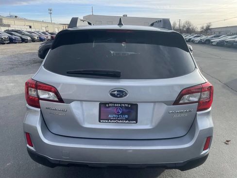Used 2017 Subaru Outback 2.5i Premium image 5
