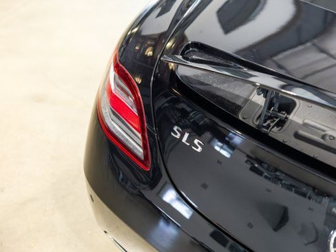 Used 2012 Mercedes-Benz SLS AMG Coupe image 17