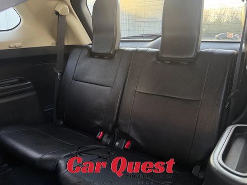 Used 2017 Mitsubishi Outlander GT AWD/4WD image 14