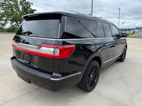 Used 2018 Lincoln Navigator L Reserve w/ Technology Package AWD/4WD image 9