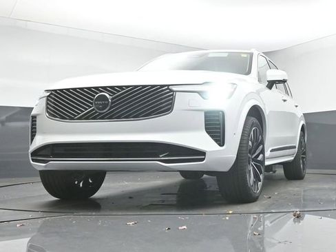 New 2026 Volvo XC90 B6 Ultra w/ Protection Package image 40