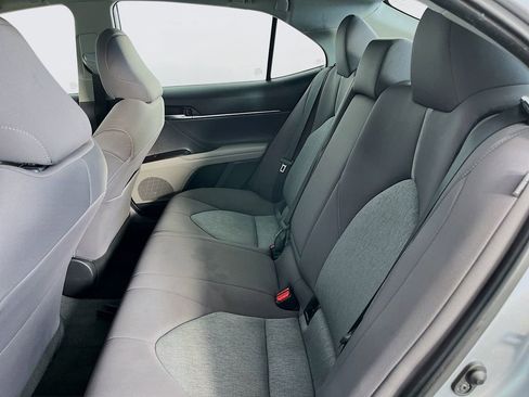 Used 2022 Toyota Camry LE FWD image 31